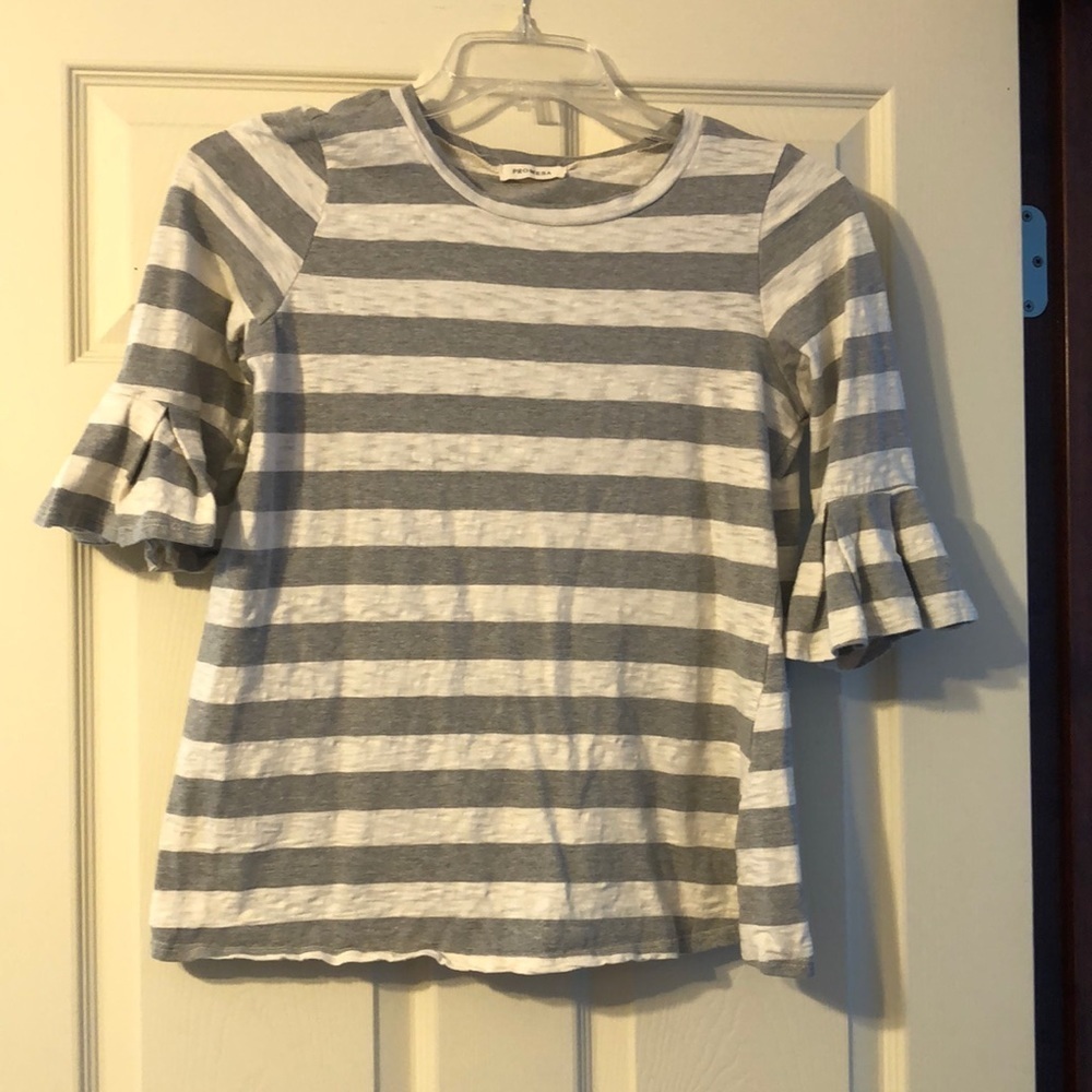 Promesa Grey Stripe Ruffle Blouse Small